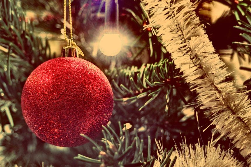 christmas-baubles-861x574